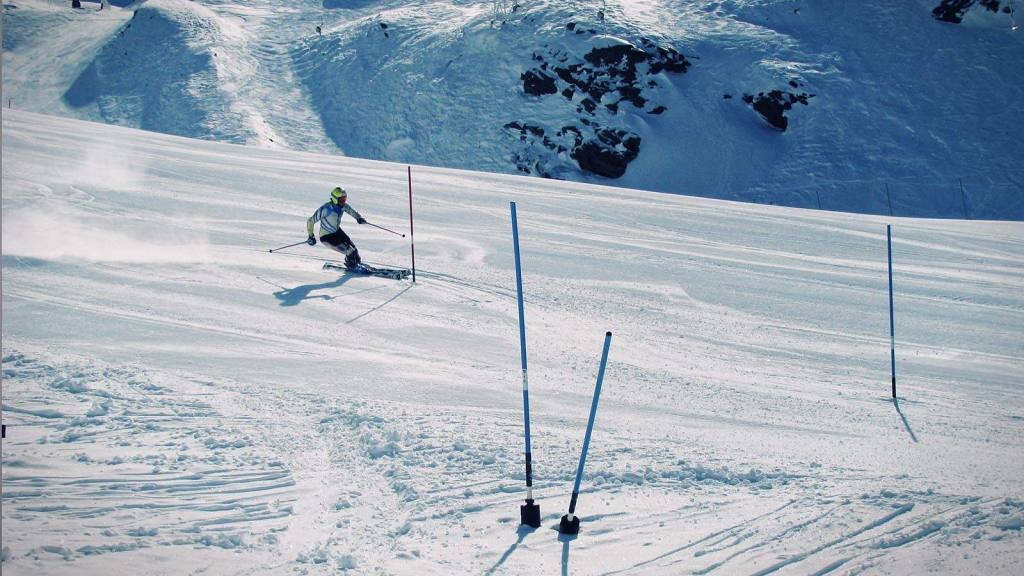 Narciarstwo kobiece – tylko w nartach damskich?