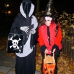 Wymiana strojów na Halloween: rodzice w Anglii oszczędzają